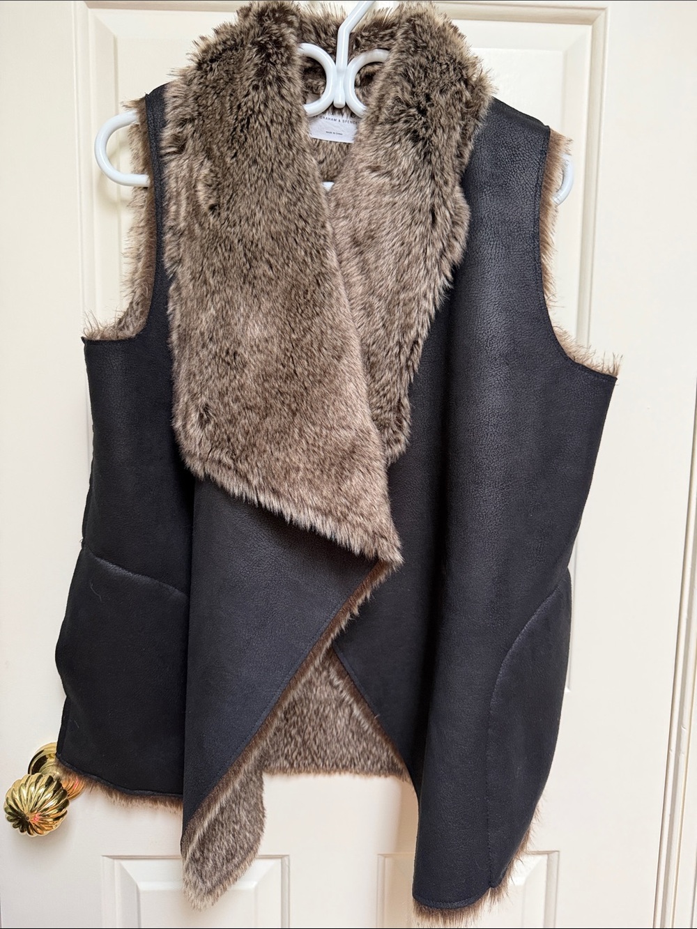 Velvet by Graham & Spencer sz S oversize brown faux fur & shearling vest